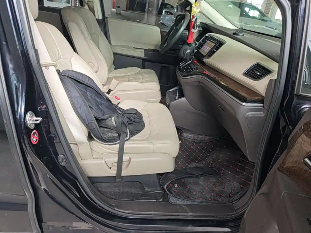 Honda Odyssey 2017 — фото 11