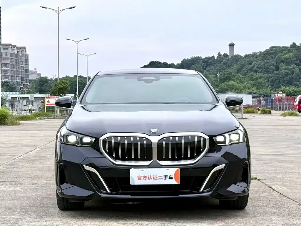 BMW 5 Series 2025