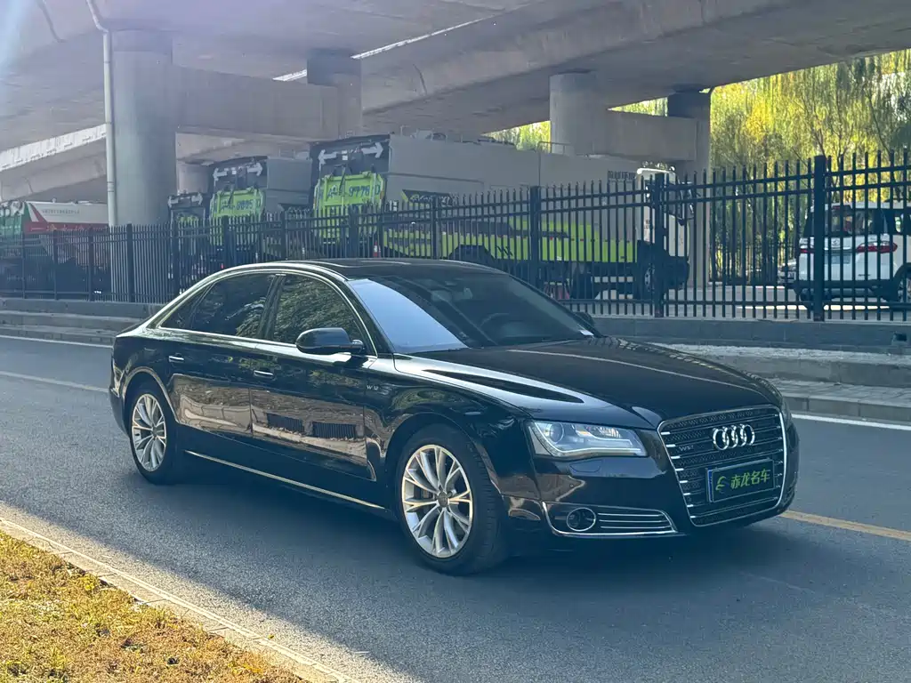 Audi A8 2015 — фото 3