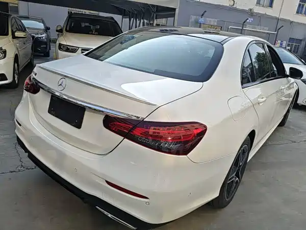 Mercedes-Benz E-Class 2022