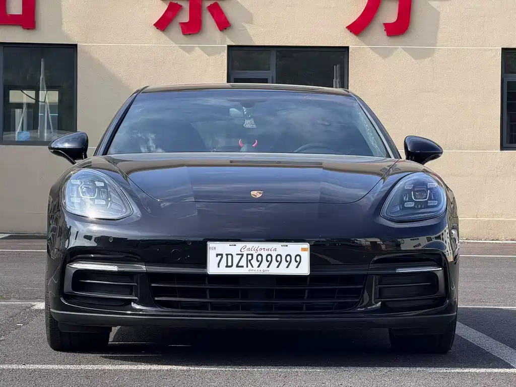 Porsche Panamera 2018 — фото 2