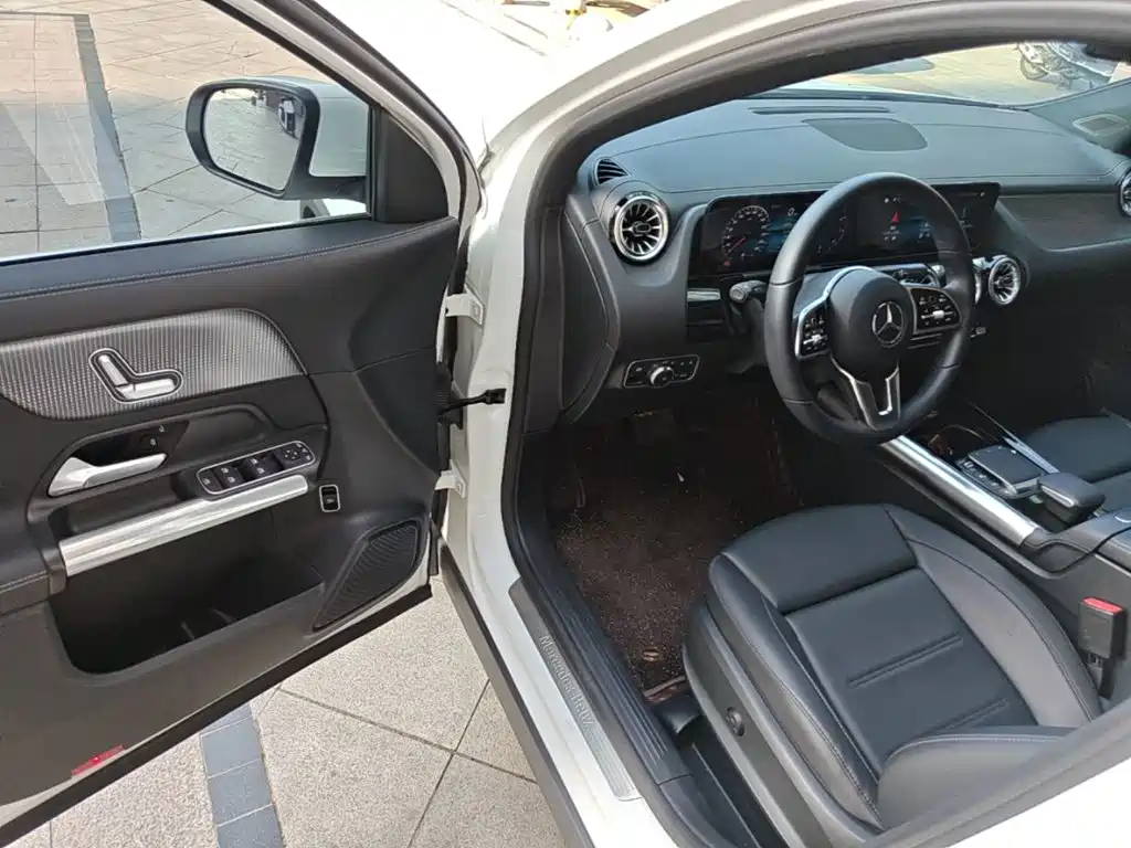 Mercedes-Benz GLA 2023 — фото 16