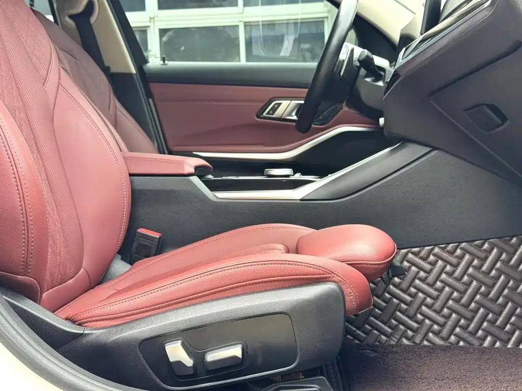 BMW 3 Series 2023