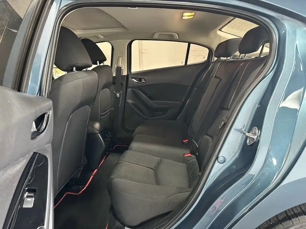Mazda 3 Axela 2018