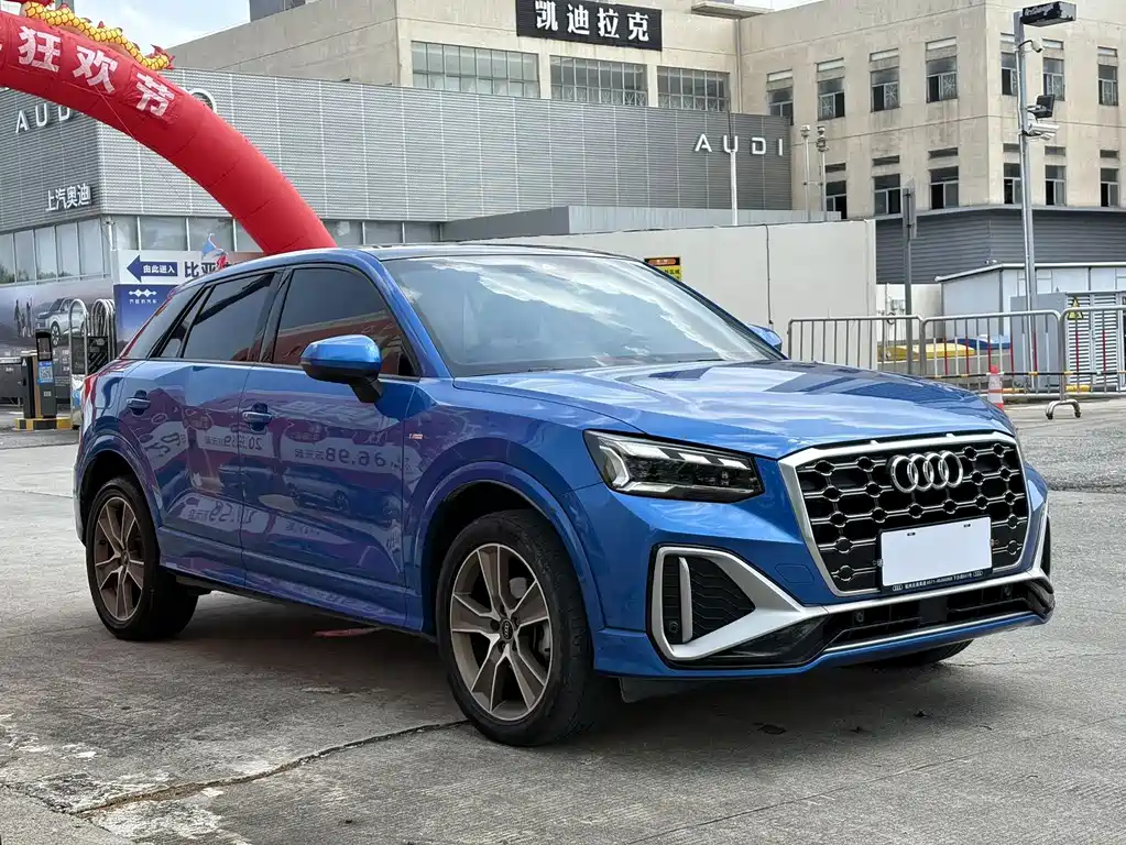 Audi Q2L 2022 — фото 3