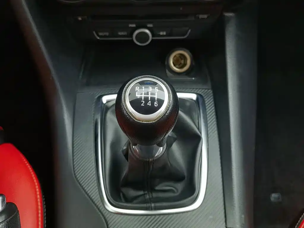 Mazda 3 Axela 2016 — фото 13