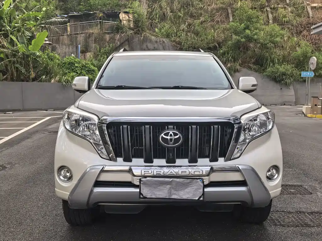 Toyota Prado 2017 — фото 2
