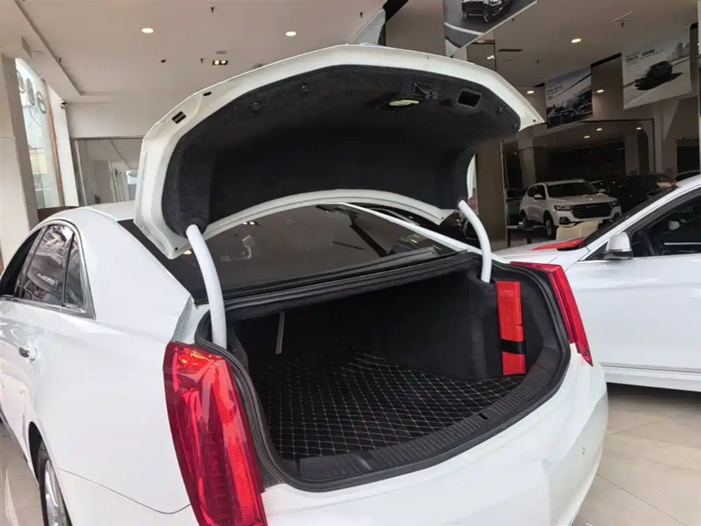 Cadillac XTS 2016 — фото 19