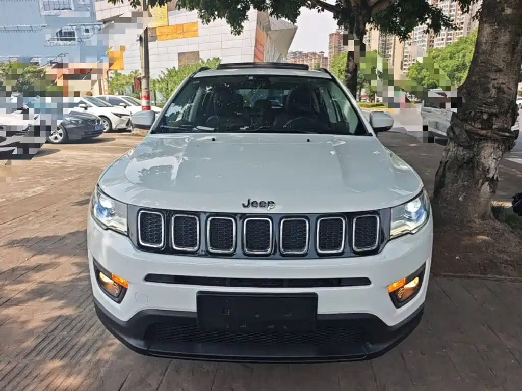 Jeep Compass 2017 — фото 3