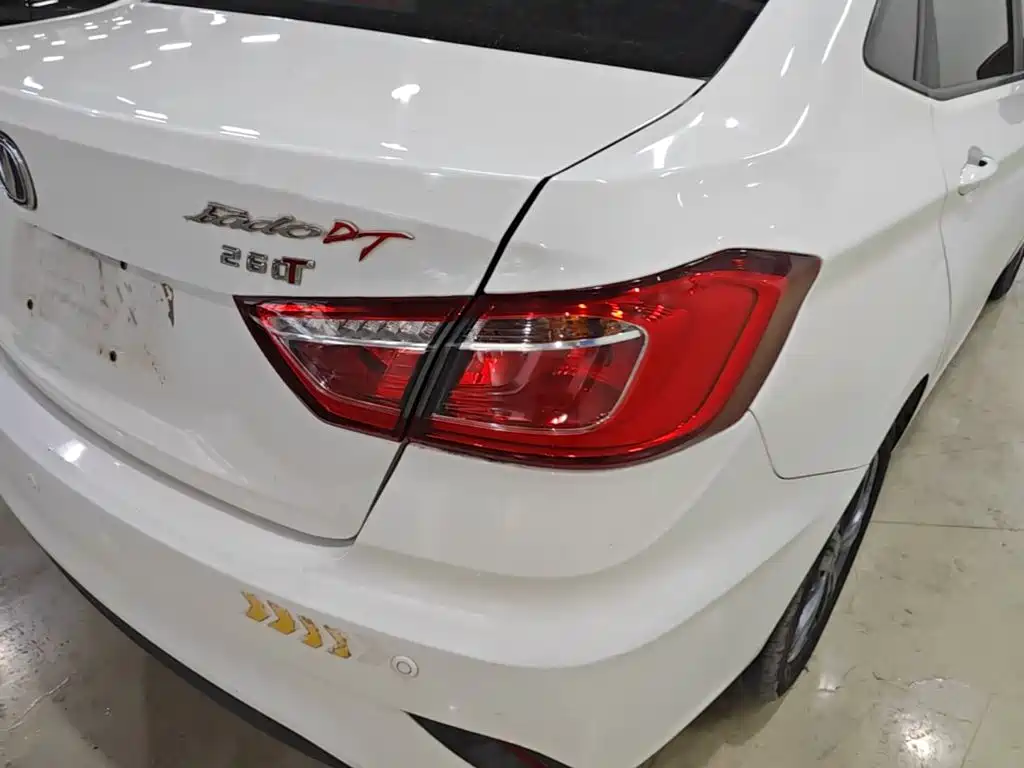 Changan Eado DT 2020 — фото 8