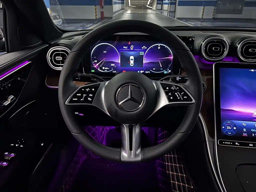 Mercedes-Benz C-Class 2024 — фото 11