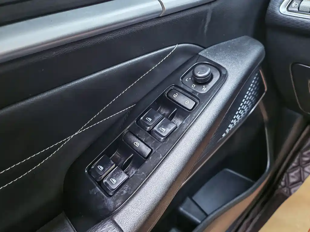 Geely Emgrand 2023 — фото 11