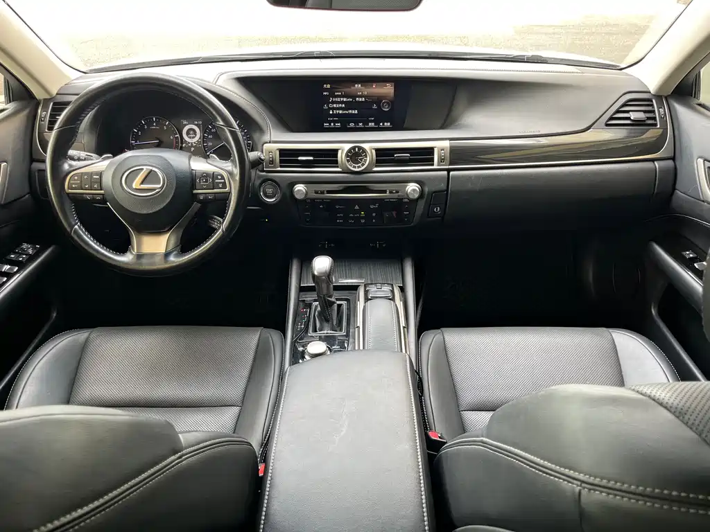 Lexus GS 2017 — фото 16