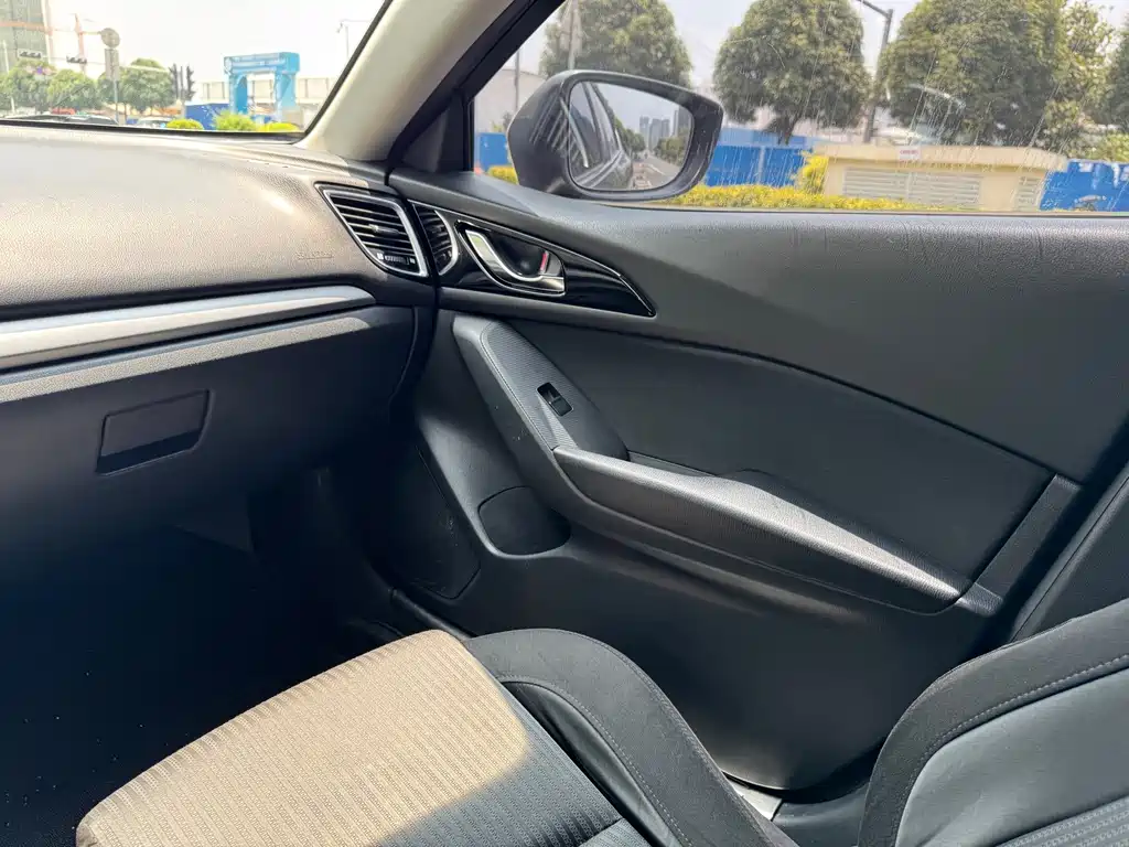Mazda 3 Angkesela 2015 — фото 14