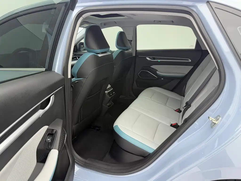 Geely Emgrand 2023 — фото 15