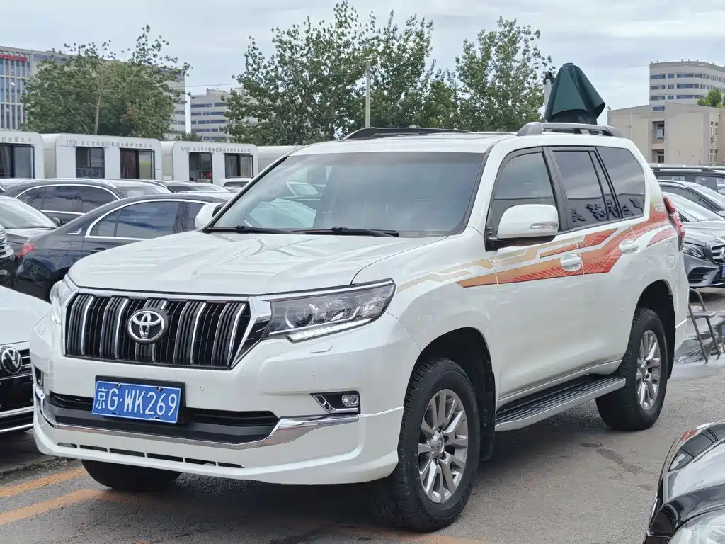Toyota Prado 2019 — фото 1