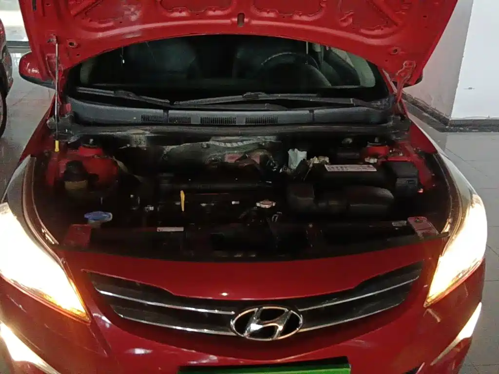Hyundai Verna 2014 — фото 20