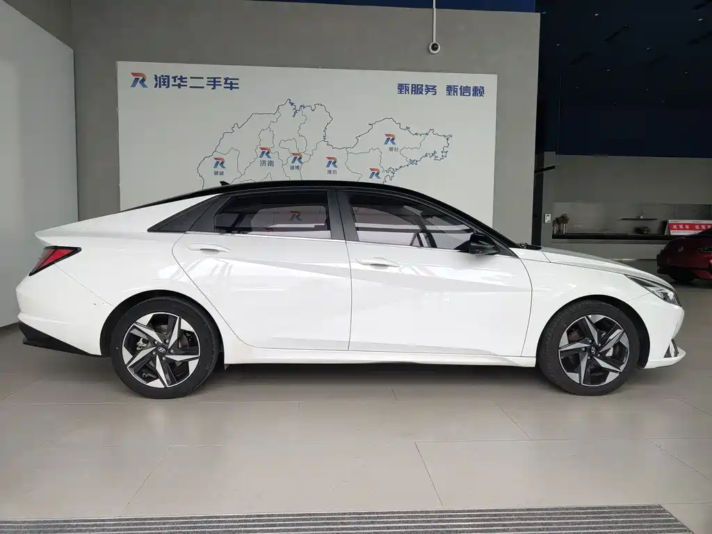 Hyundai Elantra 2021