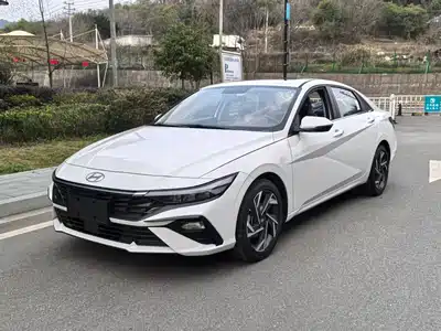 Hyundai Elantra 2025