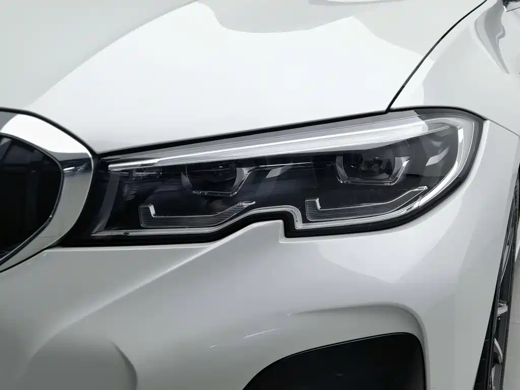 BMW 3 Series 2022