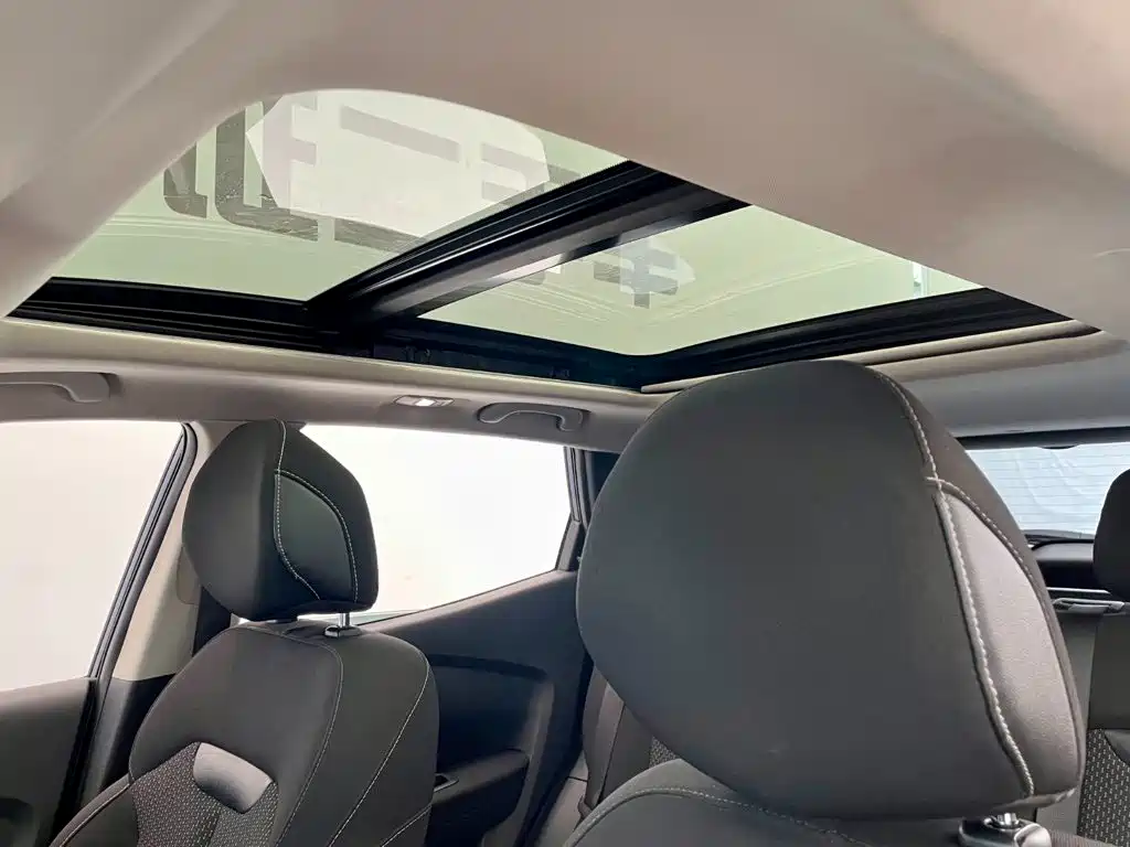 Renault Kadjar 2017 — фото 16