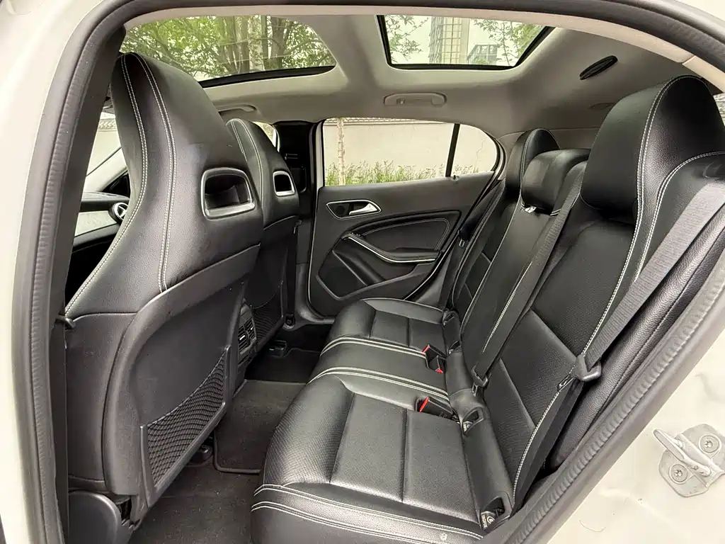 Mercedes-Benz GLA 2015 — фото 9