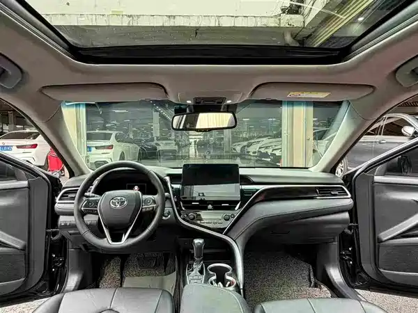 Toyota Camry 2024