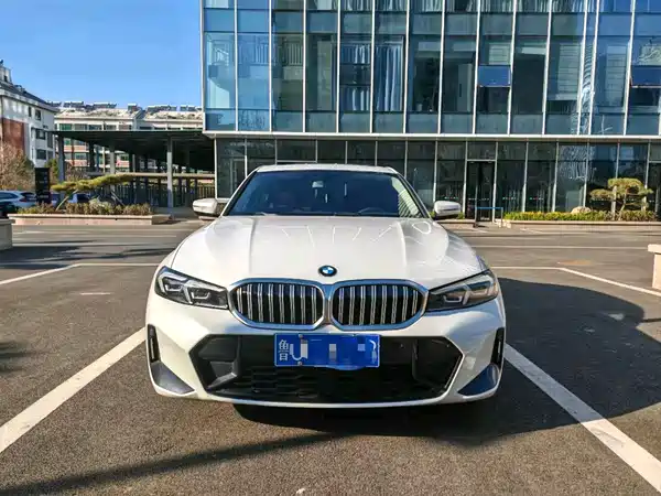 BMW 3 Series 2023