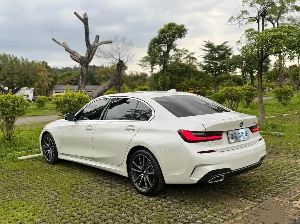 BMW 3 Series 2021 — фото 10