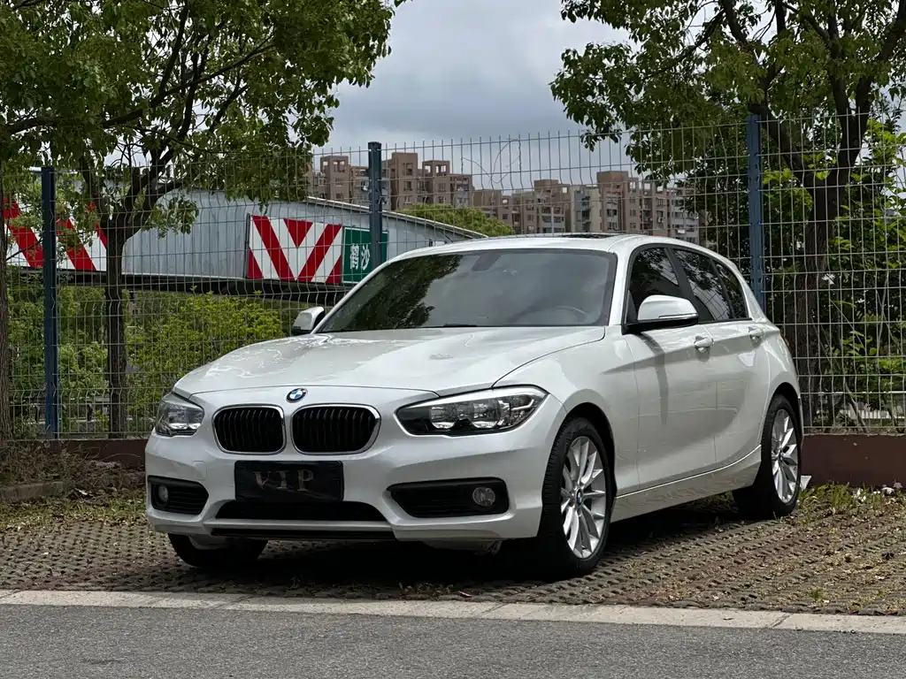 BMW 1 Series 2016 — фото 1
