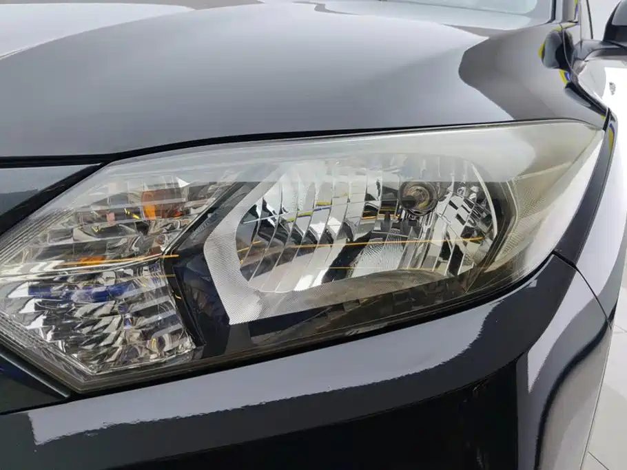 Honda Vezel 2015