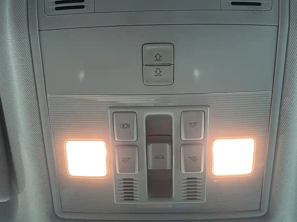 Skoda Karoq 2023 — фото 11