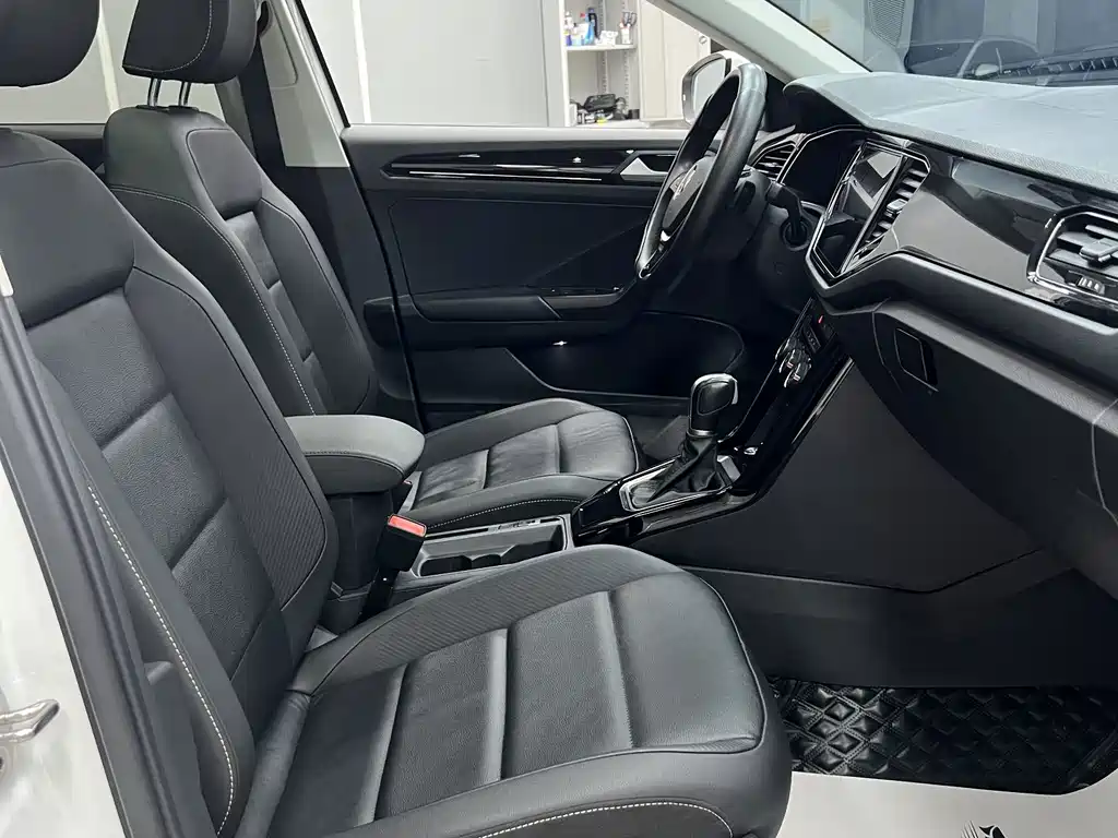 Volkswagen T-Roc 2022 — фото 16