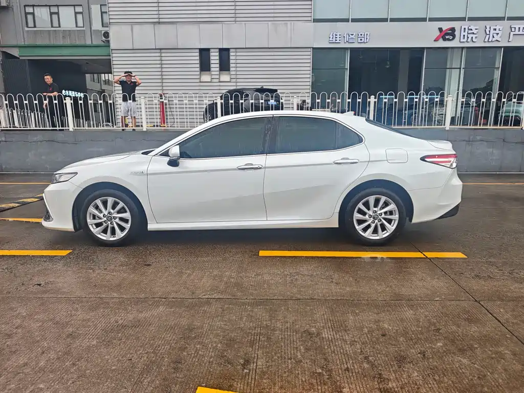 Toyota Camry 2023