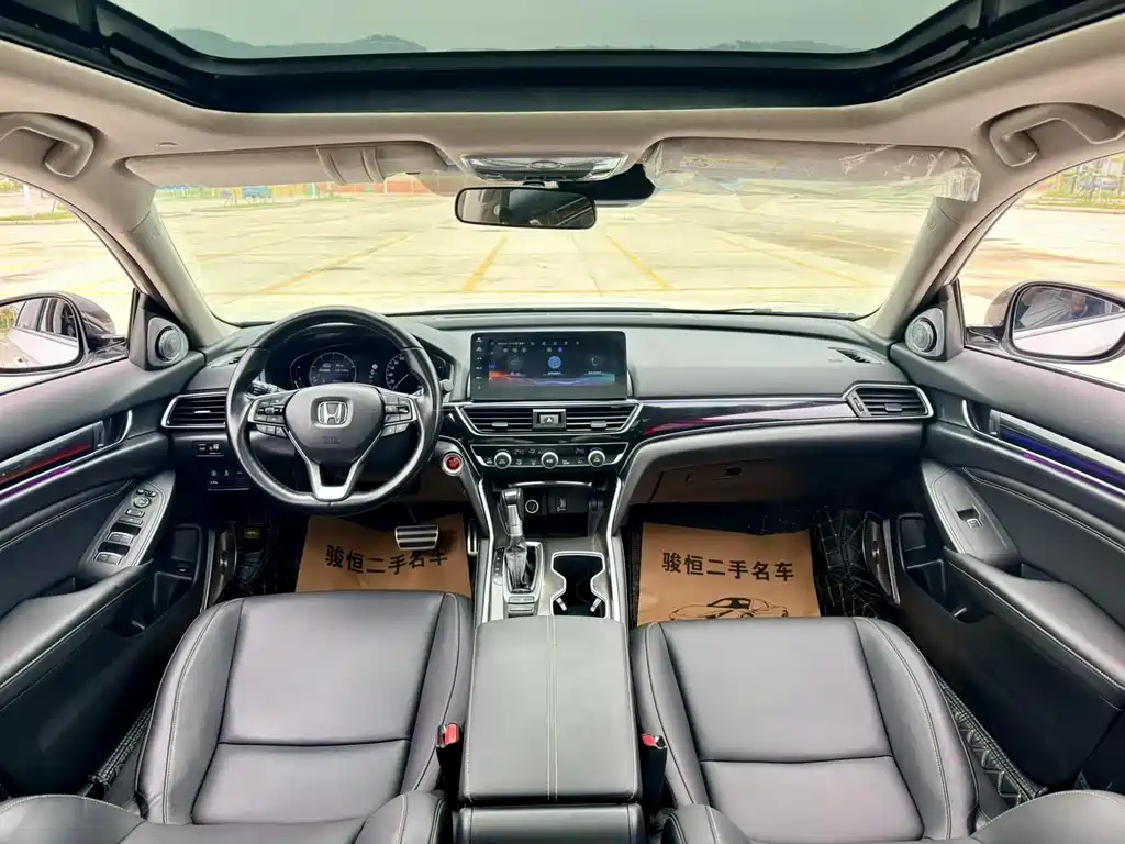 Honda Accord 2022 — фото 10