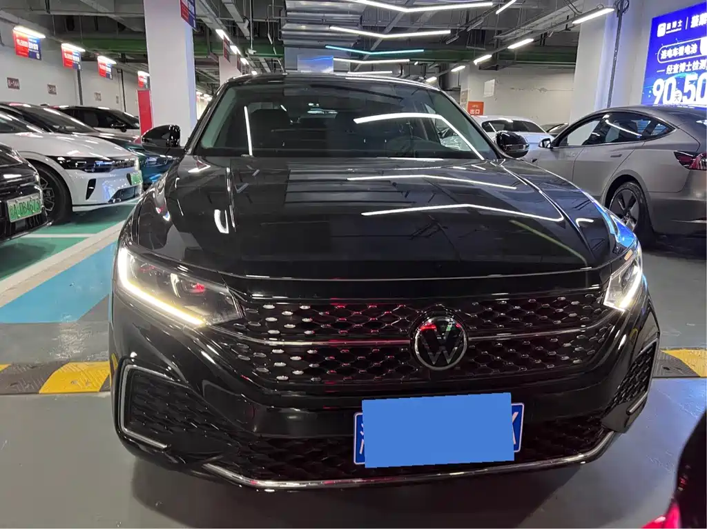 Volkswagen Passat 2024