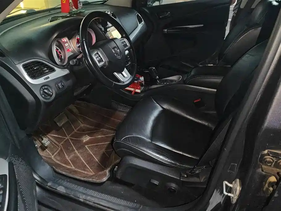 Dodge Journey 2015 — фото 9