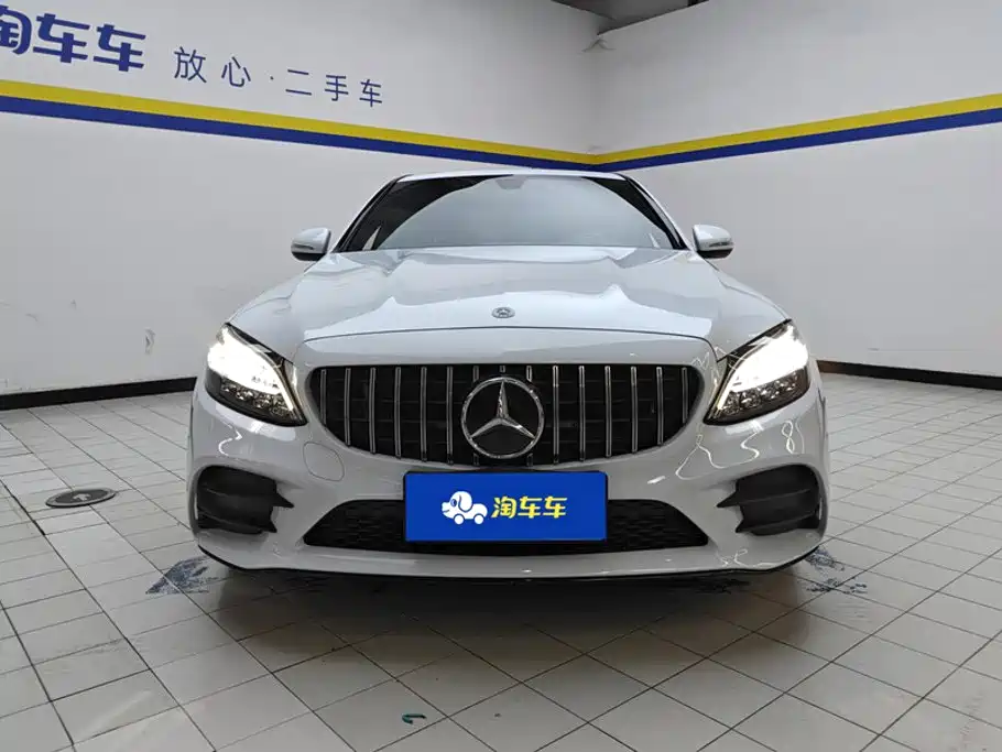 Mercedes-Benz C-Class 2020