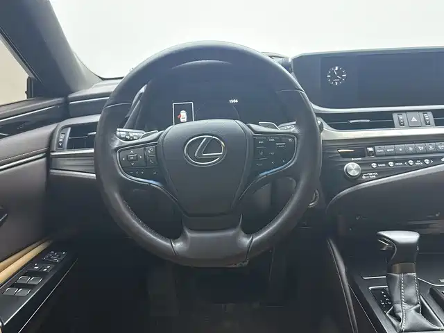 Lexus ES 2021 — фото 11