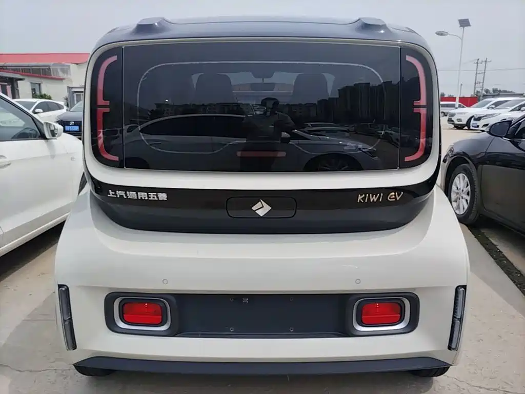 Baojun Kiwi EV 2021