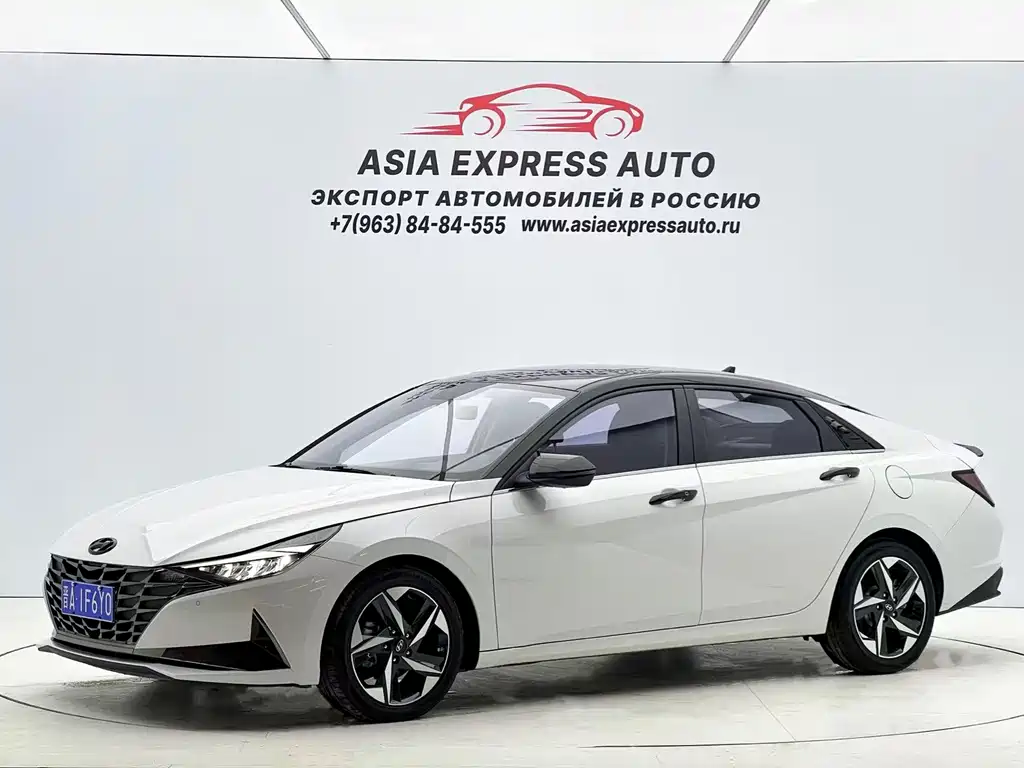 Hyundai Elantra 2023 — фото 1