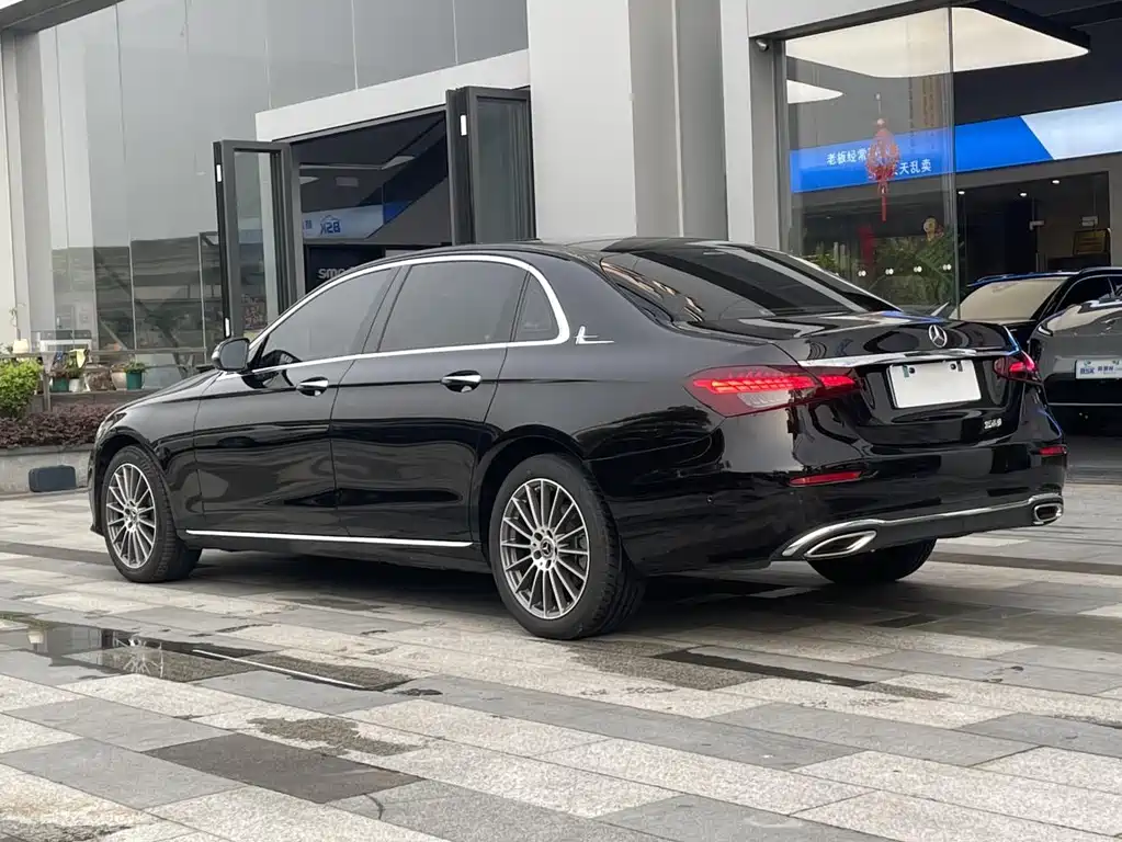 Mercedes-Benz E-Class 2023 — фото 20