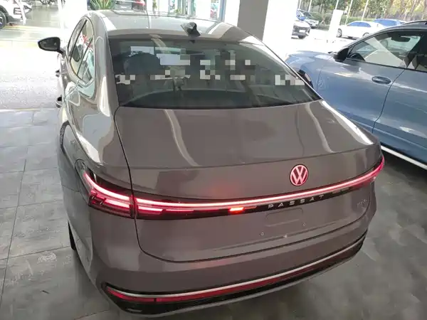 Volkswagen Passat 2024