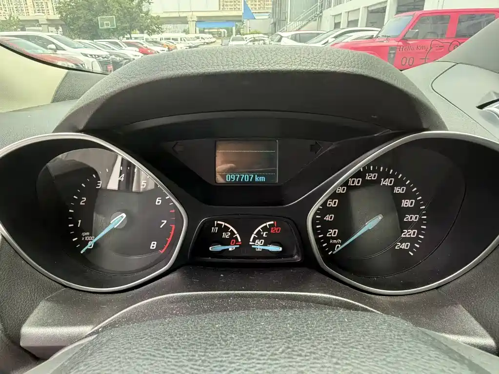Ford Kuga 2016 — фото 10