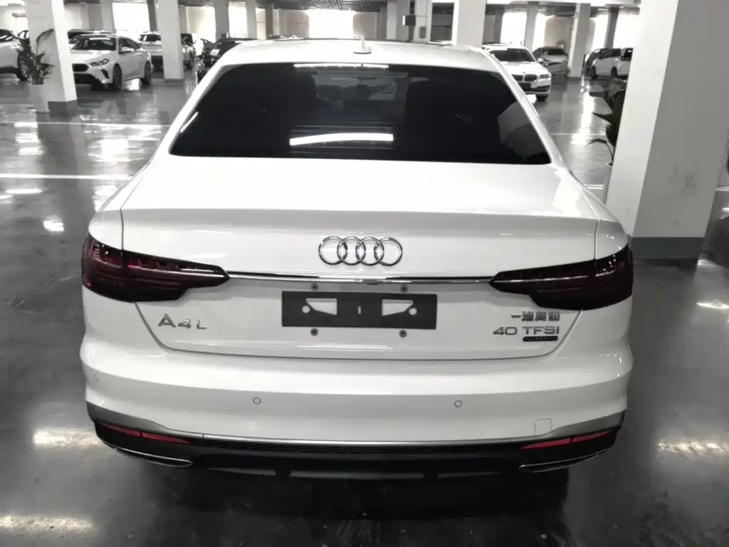 Audi A4L 2021