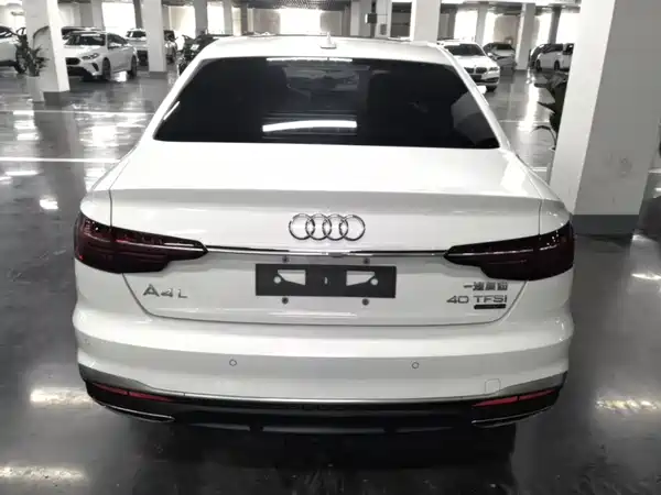 Audi A4L 2021
