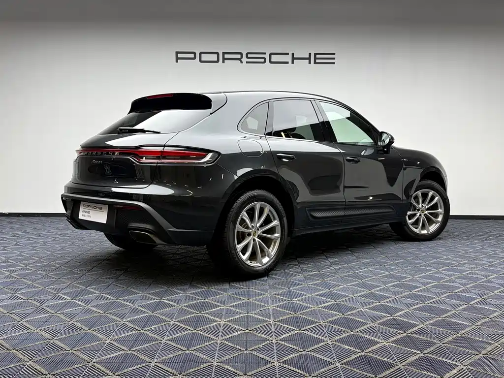Porsche Macan 2023 — фото 2