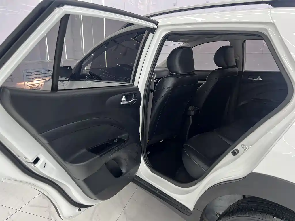 Kia KX1 2022 — фото 13