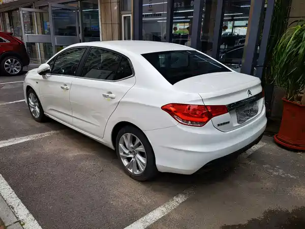 Citroën C4L 2013