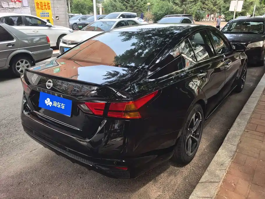 Nissan Teana 2021